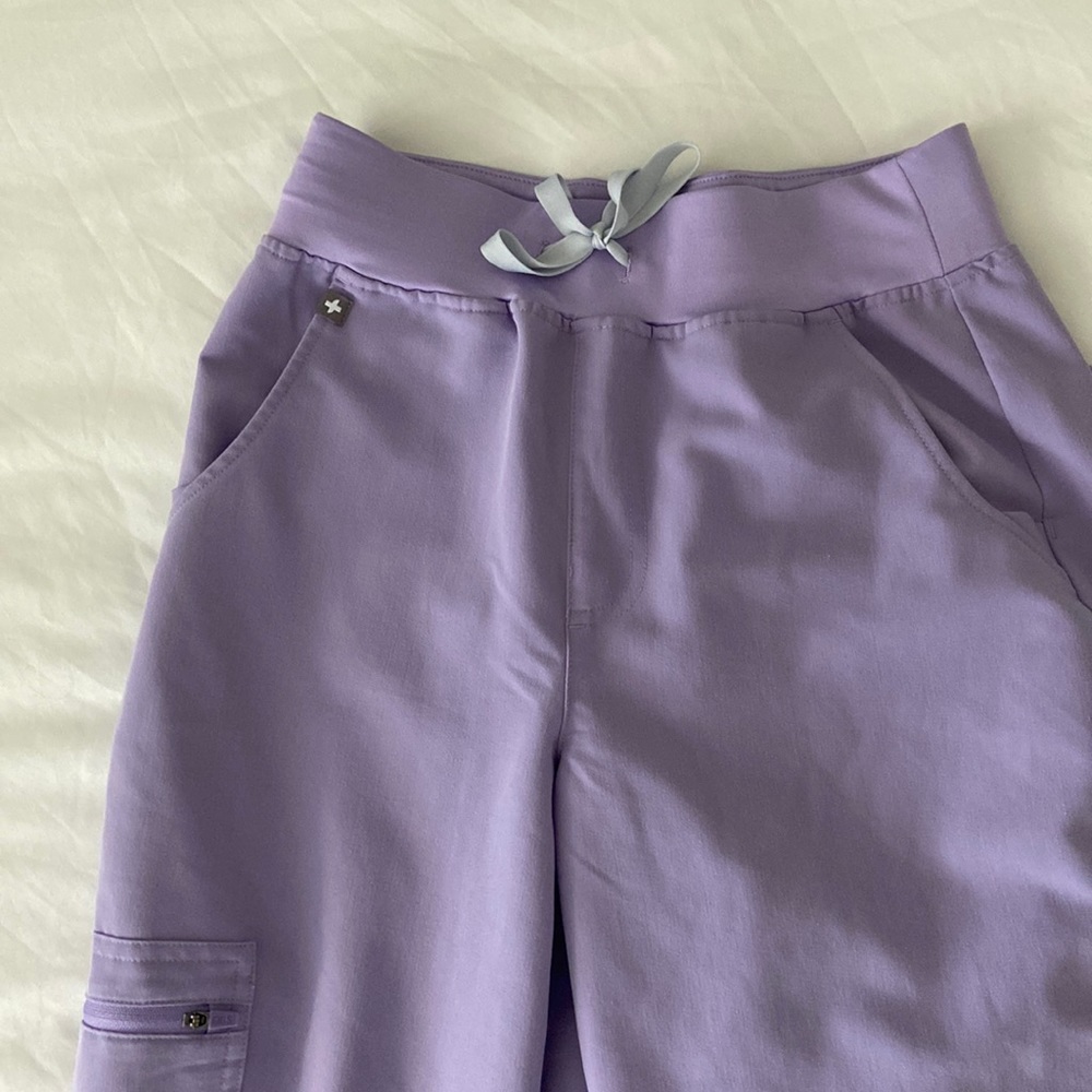 Figs Lavendar Dew High Waist Scrubs